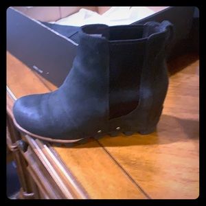 Black Lea Wedge
